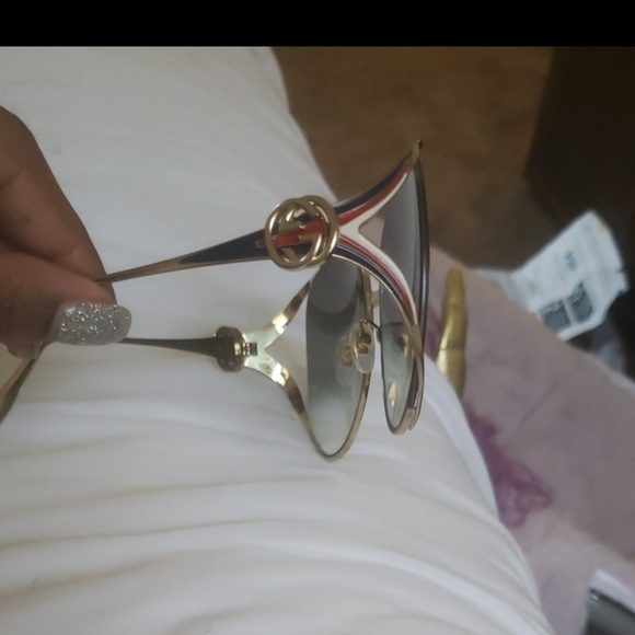 Sold - Picture 3 of 5